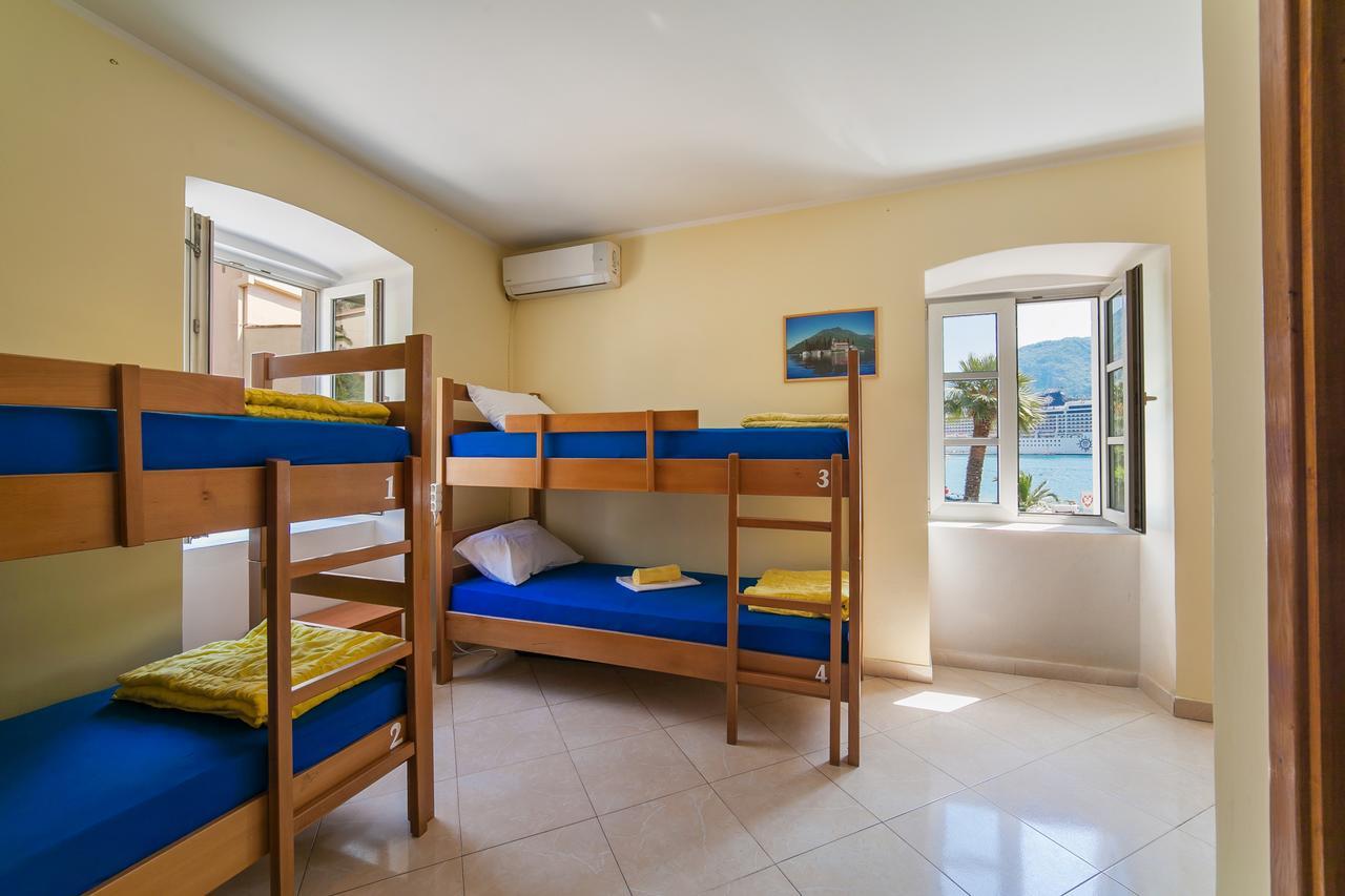 Montenegro Hostel 4U Kotor Kültér fotó